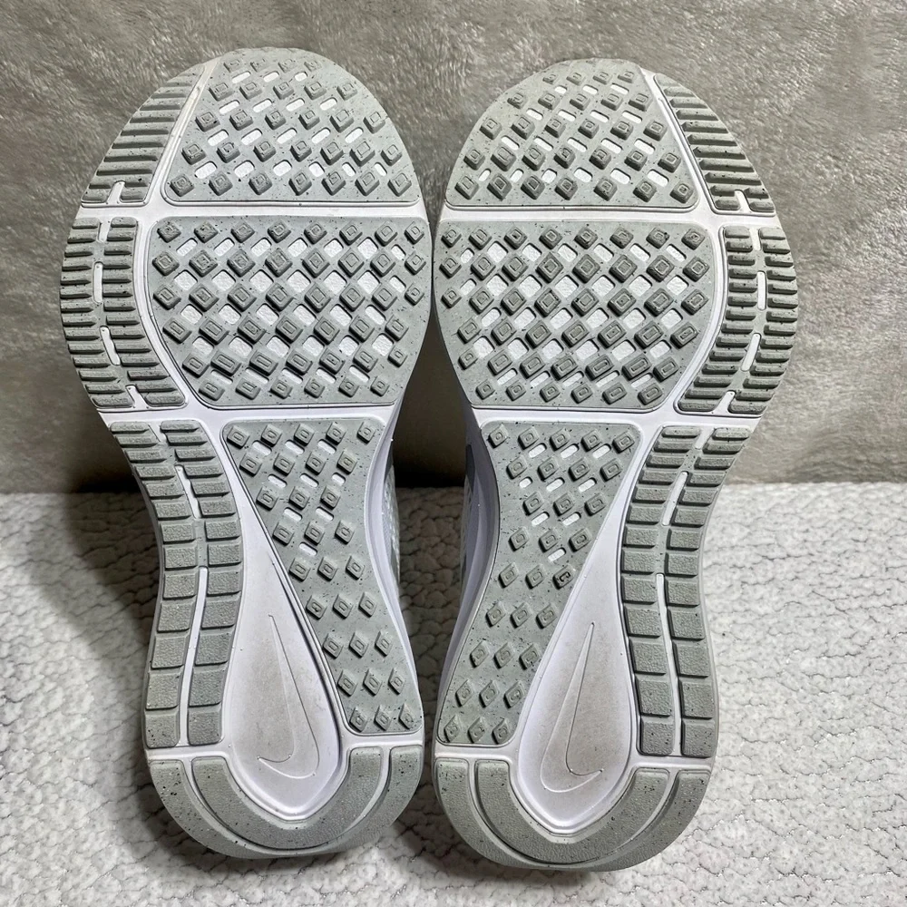 NIKE Air Zoom Structure 25 White Pure Platinum Running Shoes Women’s Size 6